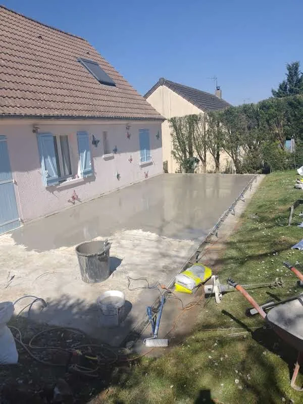Fondation — chantier extérieur en Île-de-France
