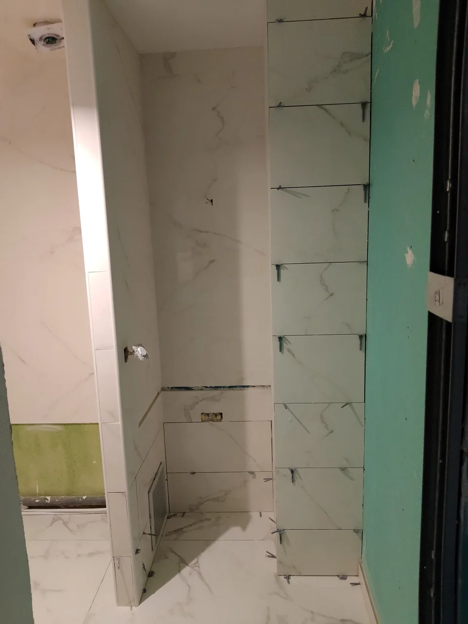 Carrelage — chantier intérieur en Île-de-France